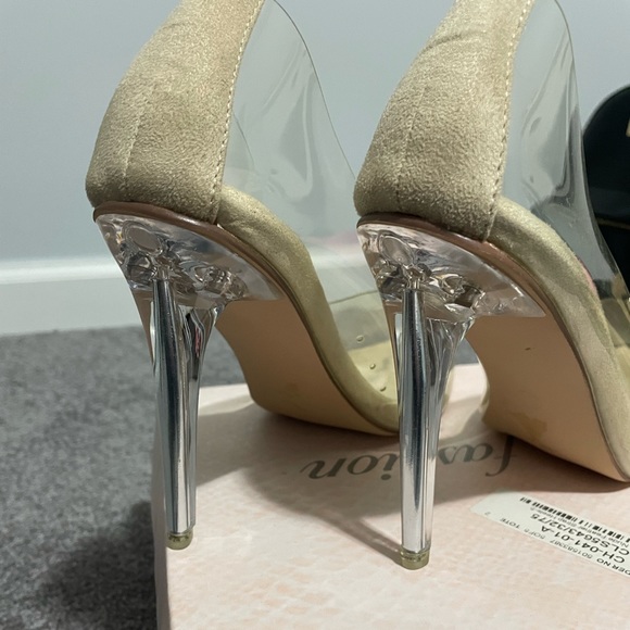 Nude/clear heels - Picture 9 of 12